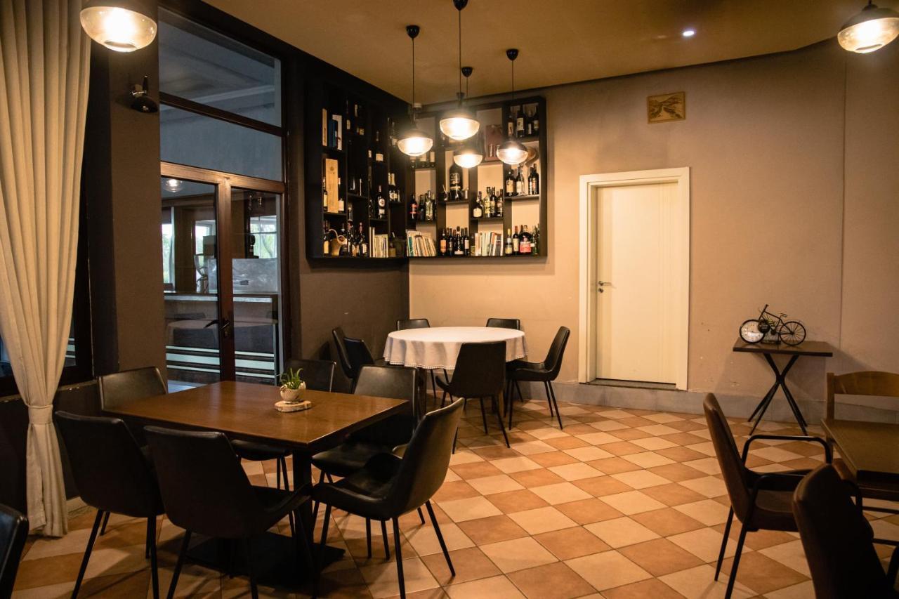 布里尼酒店 Shkodër 外观 照片